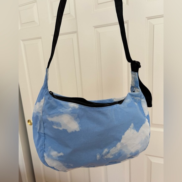 Baggu Cloud Print Medium Nylon Crescent - Picture 1 of 6